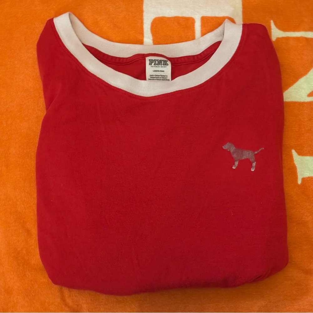 Pink / Victoria’s Secret Red Crewneck Sweatshirt | L